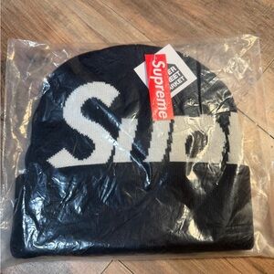 Supreme Black and White Knit Hat